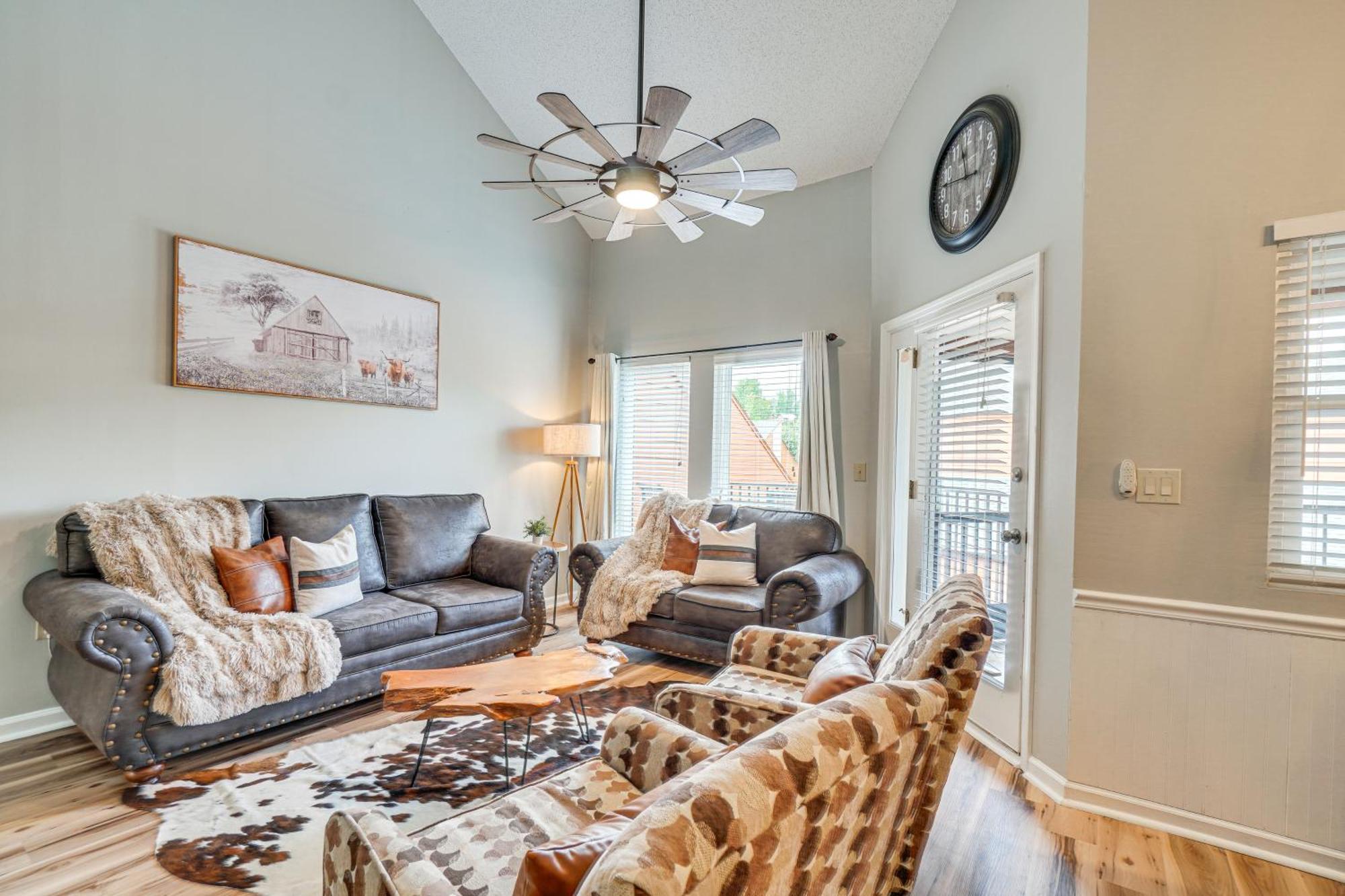 Downtown Gatlinburg Condo With Mountain-View Balcony Luaran gambar