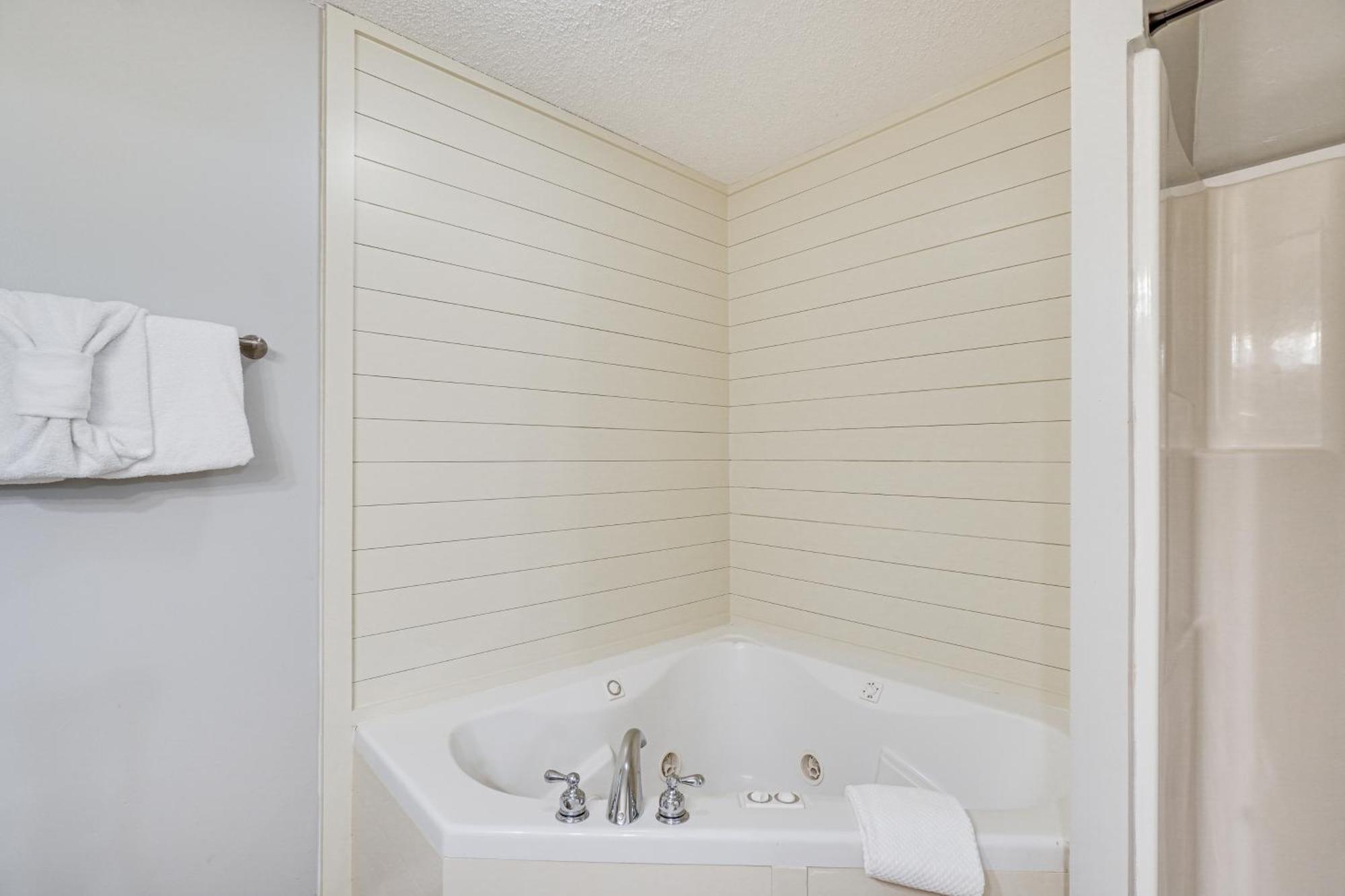 Downtown Gatlinburg Condo With Mountain-View Balcony Luaran gambar