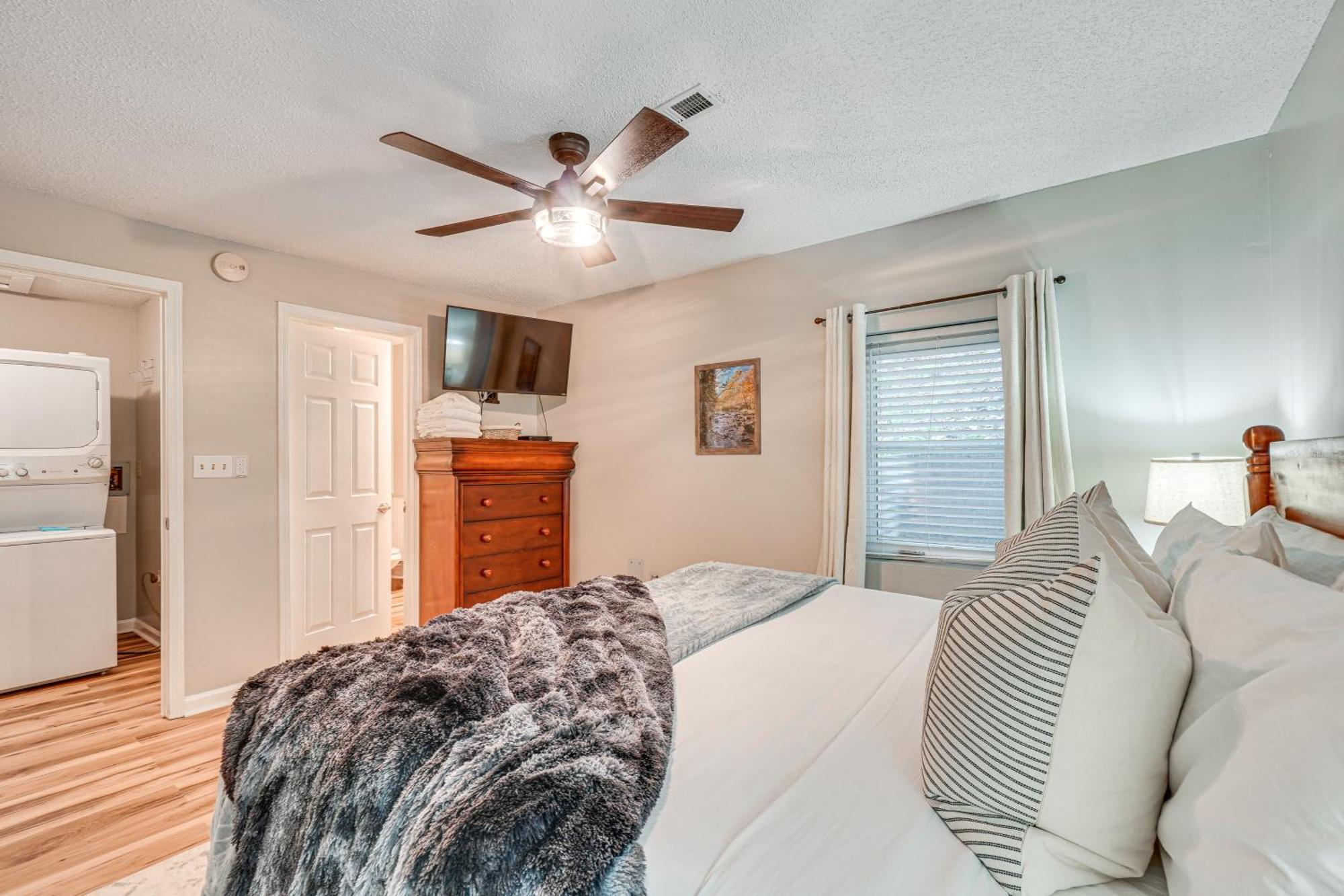 Downtown Gatlinburg Condo With Mountain-View Balcony Luaran gambar